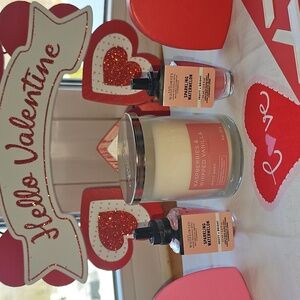 White Barn Raspberries & Whipped Vanilla Candle W/ Wallflowers Set